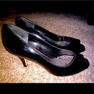 Bandolino Black Peep-Toe Dress Pumps (US7)